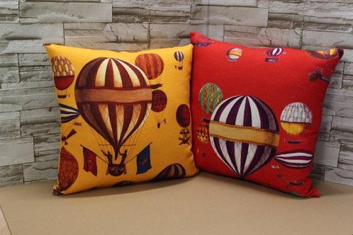 Kussens met vintage canvasstof van Fornasetti - Kussen (2), Antiek en Kunst, Antiek | Meubels | Stoelen en Banken