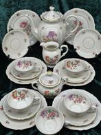 Elegantes Porzellanservice – Handbemalte Blüten – 21-teilig,