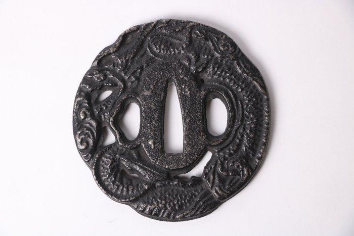 Twee Japanse Tsuba (zwaardbeschermers) - IJzer, Antiek en Kunst, Antiek | Overige Antiek