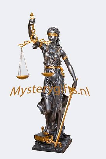 Uitverkoop nieuwe Verbronsde beelden van Vrouwe Justitia beschikbaar voor biedingen