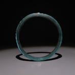 Oud-Romeins Glas Armband. 3e eeuw n.Chr. 6,8 cm diameter.