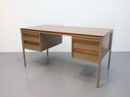 Vintage bureau | Coen de Vries | Emmein Emmen, Huis en Inrichting, Bureaus, Ophalen, Gebruikt, Bureau