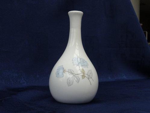 Wedgwood - Vaas (4) - Porselein - Porselein, Antiek en Kunst, Curiosa en Brocante