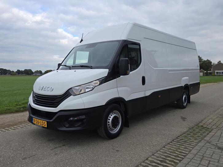 Iveco Daily 35S16V 2.3 410 H2, Auto's, Bestelauto's, Onderhoudsboekje, Lease, Zwart, Handgeschakeld, Wit, Iveco, Financial lease