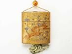 Doos - Een zeldzame goudgelakte enkele kast inro, met, Antiek en Kunst, Antiek | Overige Antiek