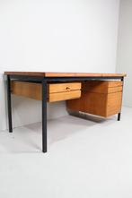 Vintage bureau - hout, jaren 60, Huis en Inrichting, Bureaus, Gebruikt, Bureau