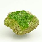 Gratis verzending! Pyromorfeen heldergroen Kristallen op, Verzamelen, Mineralen en Fossielen