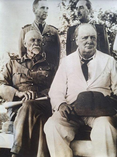 Keystone - (x2 photos) Winston Churchill with Middle East, Antiek en Kunst, Kunst | Schilderijen | Modern