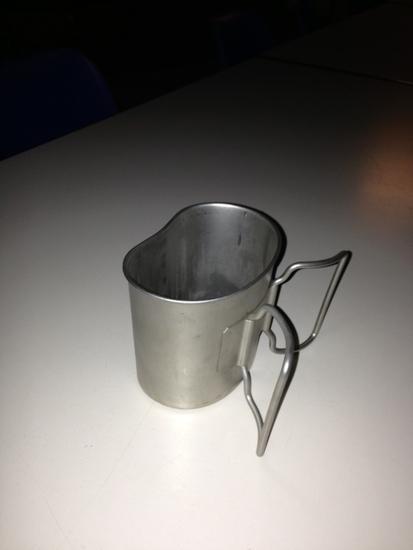 drink beker / cup voor veldfles ex defensie, Verzamelen, Militaria | Algemeen