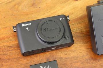 Nikon 1, S1 Body + Accessoires Digitale camera beschikbaar voor biedingen