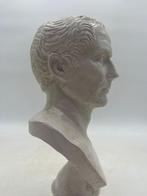 sculptuur, Busto di Giulio Cesare - 30 cm - marmerstof, Antiek en Kunst