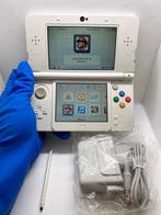 Nintendo - New 3DS - White • Used but like NEW • Charger +, Nieuw