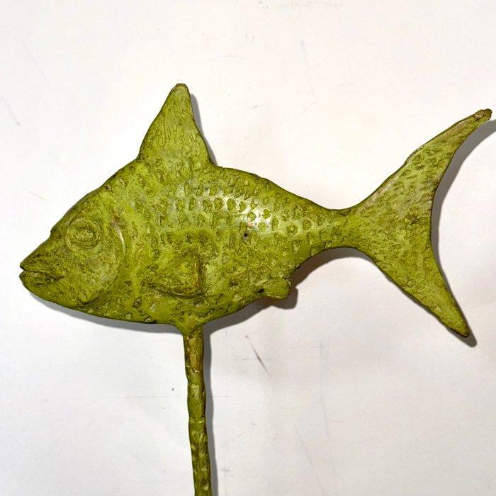 Derme Abdoulaye - sculptuur, Poisson sur tige stylisée en, Antiek en Kunst, Curiosa en Brocante