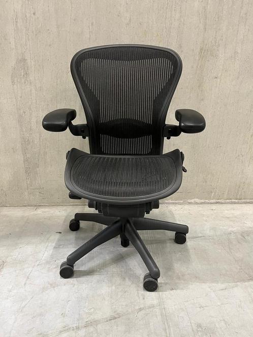 Herman Miller Aeron Full Option Inclusief Lumbar Support, Huis en Inrichting, Bureaustoelen, Bureaustoel, Zwart, Zo goed als nieuw