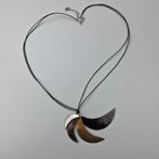 Dames ketting met grote gebogen hanger – meerkleurig, Verzenden, Nieuw, Zilver, Overige materialen