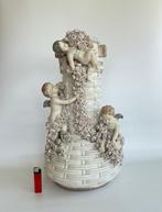 Amphora - Vaas - Porselein - Cherubijnen & Bloemen - 51,5, Antiek en Kunst