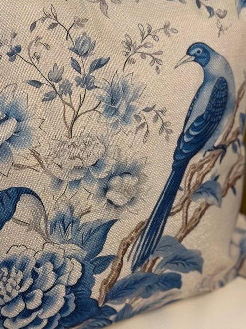 Elegante Toile de Jouy kussens bloemen kolibrie blauw, Antiek en Kunst, Curiosa en Brocante