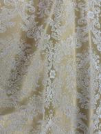 Luxe damast met brokaat uit Damaskus voor tapijtwerk -