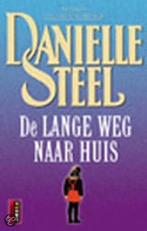 Lange Weg Naar Huis 9789024543205 Danielle Steel, Boeken, Gelezen, Danielle Steel, Verzenden