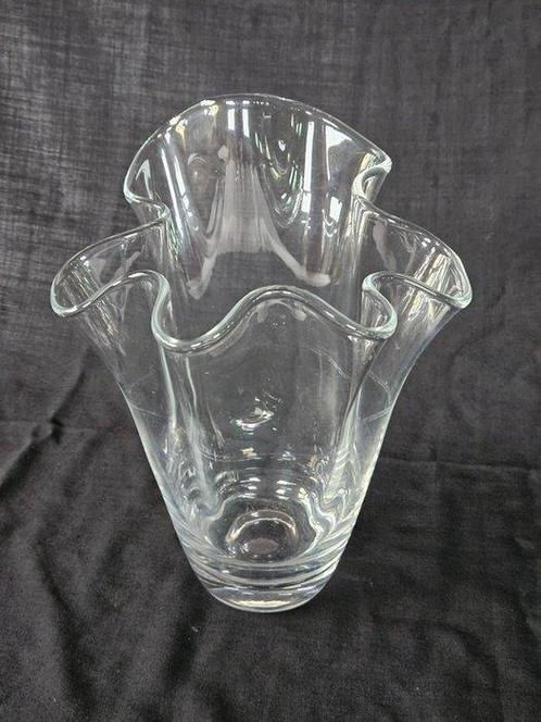 Vaas - 2 Zakdoekjes vazen, handgemaakt. Naar Villeroy en, Antiek en Kunst, Curiosa en Brocante