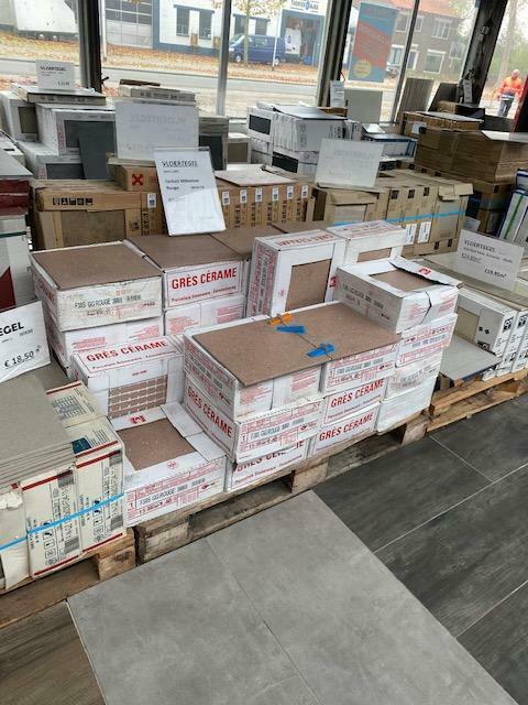 MAAND AANBIEDING VLOERTEGEL !! nu maar voor €13.50!! OP = OP, Doe-het-zelf en Verbouw, Tegels, 20 tot 40 cm, 20 tot 40 cm, 10 m² of meer