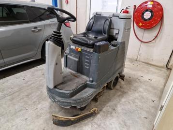 Nilfisk BR 755 Ecoflex Zit-Schrobmachine – 2015 beschikbaar voor biedingen