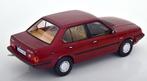 Triple9 1:18 - Modelauto - Volvo 360 - 1987 - Rood metallic, Hobby en Vrije tijd, Nieuw