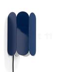 HAY Arcs Wandlamp, blauw - met stekker (Wandlampen), Huis en Inrichting, Lampen | Wandlampen, Verzenden, Nieuw