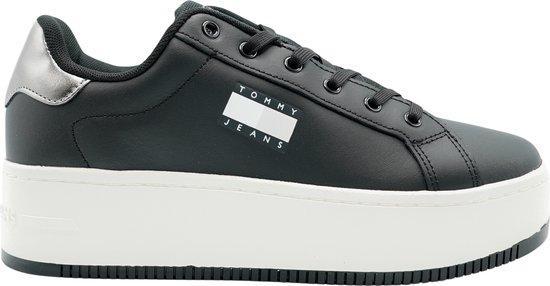 Tommy Hilfiger TJW Flatform Dames Sneaker - Warm Stone - Maa, Kleding | Dames, Schoenen, Nieuw, Verzenden