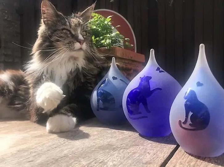 Op zoek naar mooie dierenurnen of huisdier gedenkartikelen?, Dieren en Toebehoren, Overige Dieren-accessoires, Nieuw, Ophalen of Verzenden