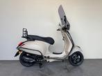 Vespa Primavera Brom 45 km/h, BWJ 2016, Desert Storm, Fietsen en Brommers, Scooters | Vespa, Gebruikt, Maximaal 45 km/u, Ophalen of Verzenden