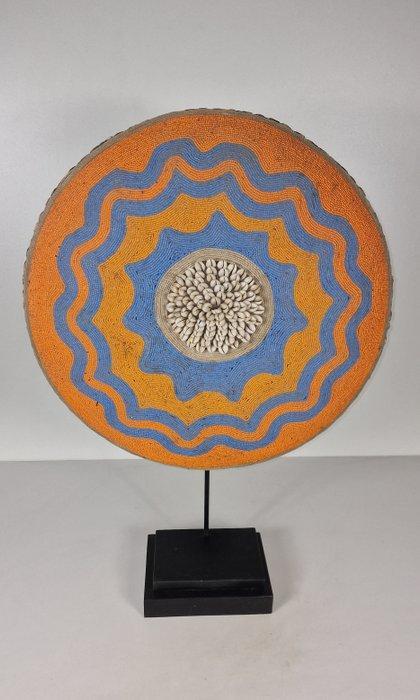 GROOT WOODEN EN KIEZEN WARRIOR SCHILD - Zoeloe - Zuid-Afrika, Antiek en Kunst, Kunst | Niet-Westerse kunst