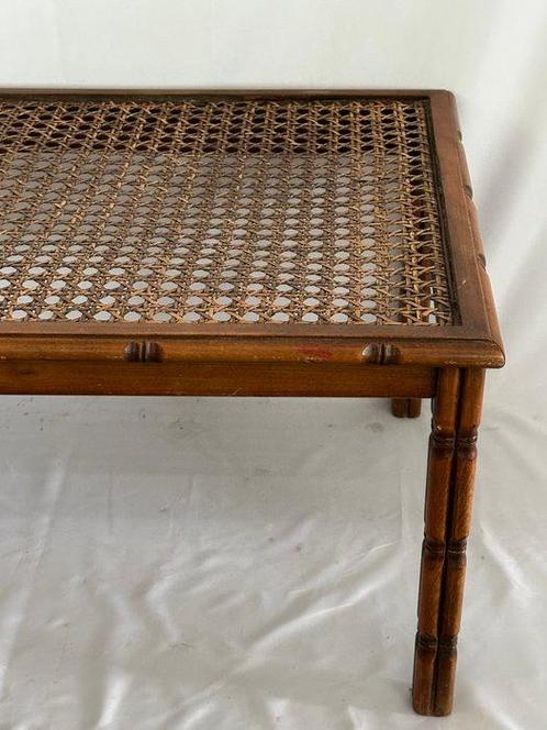 Bijzettafel - Walnoot - Broodtafel in stro van Wenen, Antiek en Kunst, Kunst | Designobjecten