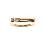 Gouden subtiele ring met diamantjes | 0,03 ct. (rijring), Goud, Met edelsteen, Gebruikt, Ophalen of Verzenden