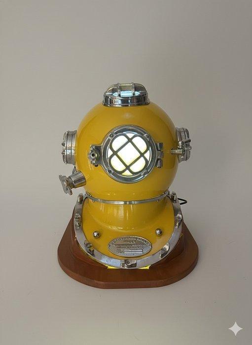 Duikhelm - XXL DIVING HELMET AND LAMP - Staal, Emaille,, Antiek en Kunst, Curiosa en Brocante