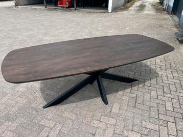 Eettafel eiken Deens ovaal noten / donkerbruin beschikbaar voor biedingen