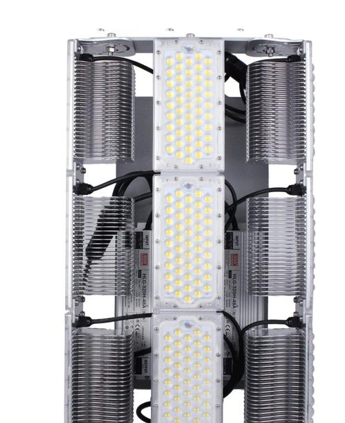 VOCARE XLT 1000W LED SUPERPOWER schijnwerper 170.000 Lumen p, Zakelijke goederen, Overige Zakelijke goederen, Verzenden