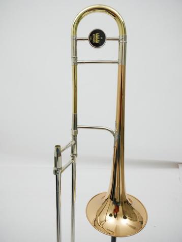 Occasion Trombone Bb King 4B 2104 gelakt als nieuw !