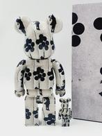 Banksy x Brandalism x Medicom Toy Be@rbrick - Flying Balloon, Antiek en Kunst, Kunst | Schilderijen | Modern