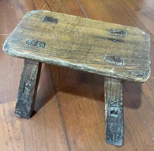 Kruk - Hout - Kleine kruk uit de jaren 80, Antiek en Kunst, Kunst | Designobjecten