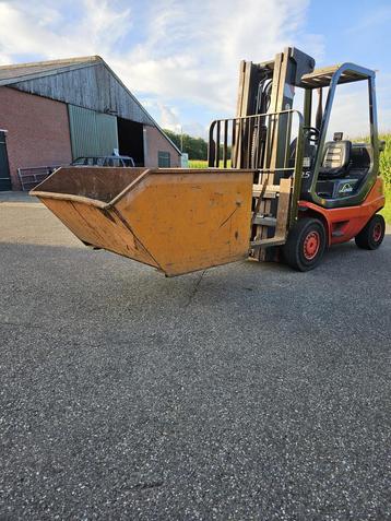 Kiepbak kantelbak spanenbak heftruck 750 liter beschikbaar voor biedingen