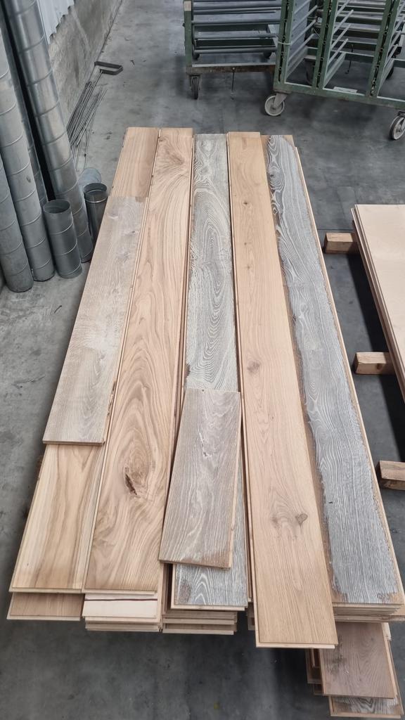 Restpartij 51 m2 eiken multiplank, verschillende, Doe-het-zelf en Verbouw, Hout en Planken, Plank, Zo goed als nieuw, Minder dan 25 mm