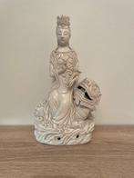 Guanyin met Mythisch Dier - Blanc de Chine, Porselein -, Antiek en Kunst