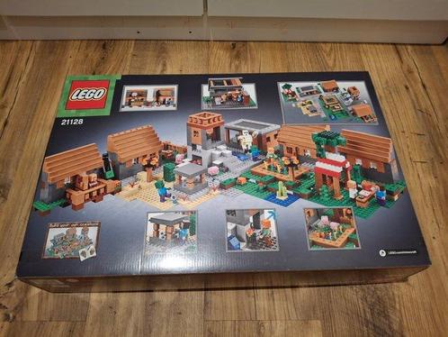 Lego Set - 21128 - Minecraft - Minecraft The Village (21128), Kinderen en Baby's, Speelgoed | Duplo en Lego