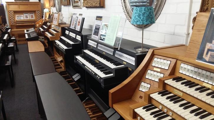 Dealer van Eminent Orgels naar Orgel Center Roosendaal, Muziek en Instrumenten, Orgels, Nieuw