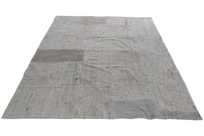 Ontwerper half vloerkleed half Kelim patchwork - Vloerkleed, Huis en Inrichting, Stoffering | Tapijten en Kleden