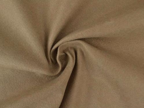 Vilt 1mm dik - Taupe - 90cm breed - Per meter, Hobby en Vrije tijd, Stoffen en Lappen, 120 cm of meer, 200 cm of meer, Overige kleuren