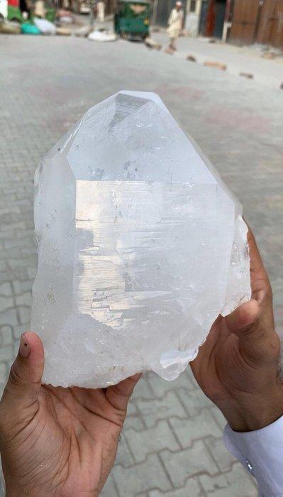Grote maat uitzonderlijk helder kwarts kristal / iriserende, Verzamelen, Mineralen en Fossielen
