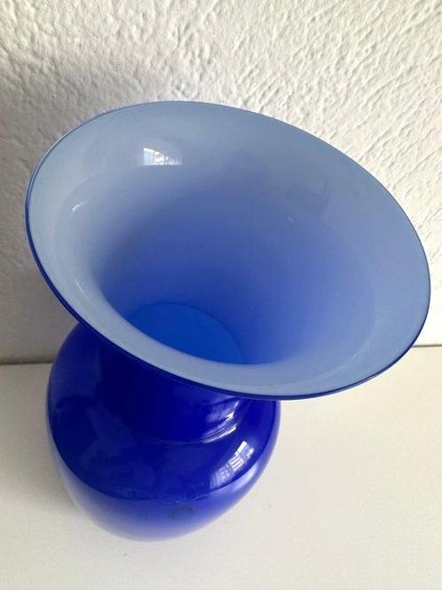 Murano - Paolo Venini - Vaas - Opaline glas, Antiek en Kunst, Antiek | Glas en Kristal