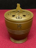 Brass Incense burner - Hasuda Shugoro (August 2, 1915 -, Antiek en Kunst
